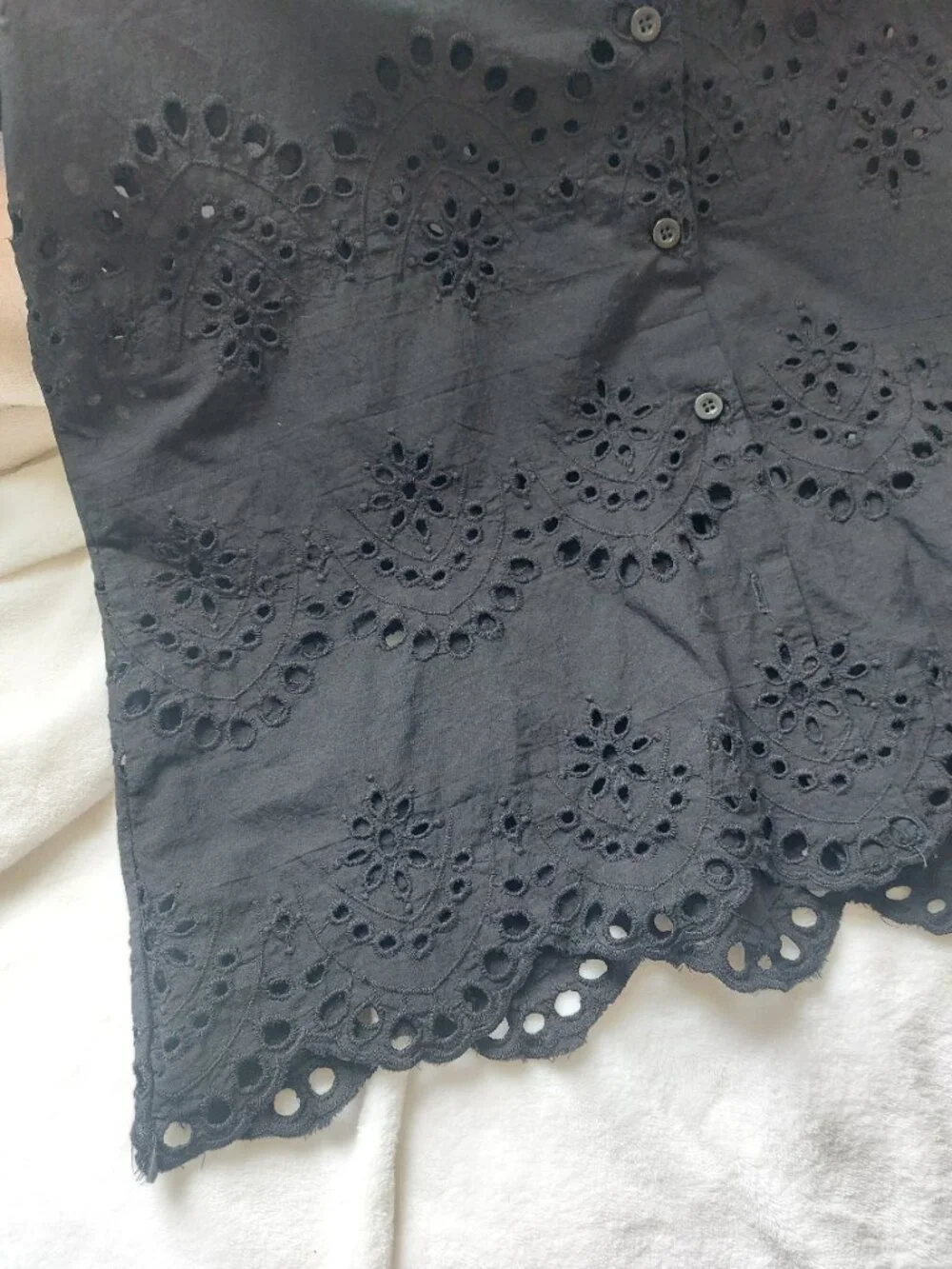 Adiva Black Eyelet Embroidered Short Sleeve Button Down Top L - Picture 4 of 4